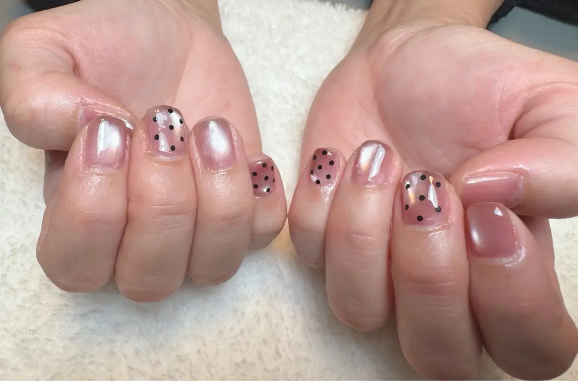 ネイル ブルー ドット マグネットネイル ワンカラーネイル ピンク ハンドネイル Nail Salon K&Rのネイルデザイン