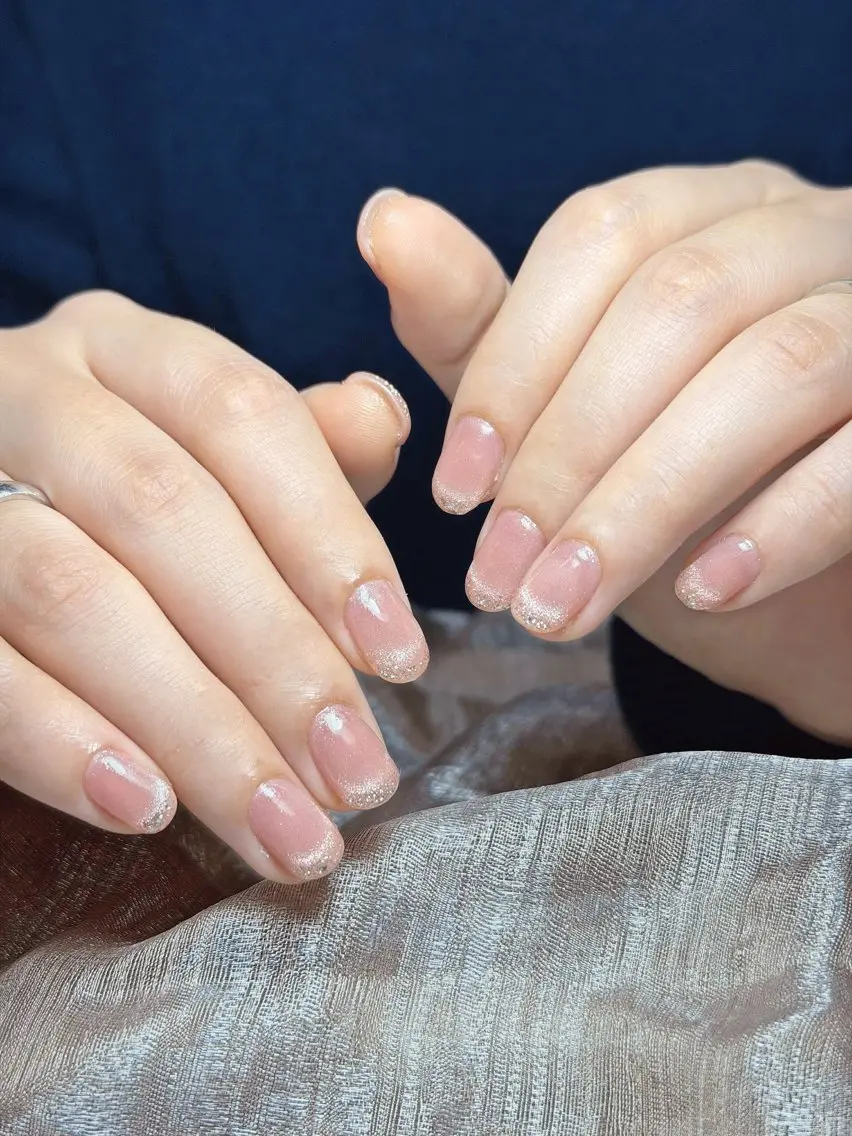ネイル チークネイル フレンチネイル 韓国ネイル マグネットネイル ミラーネイル ハンドネイル GIN NAILのネイルデザイン