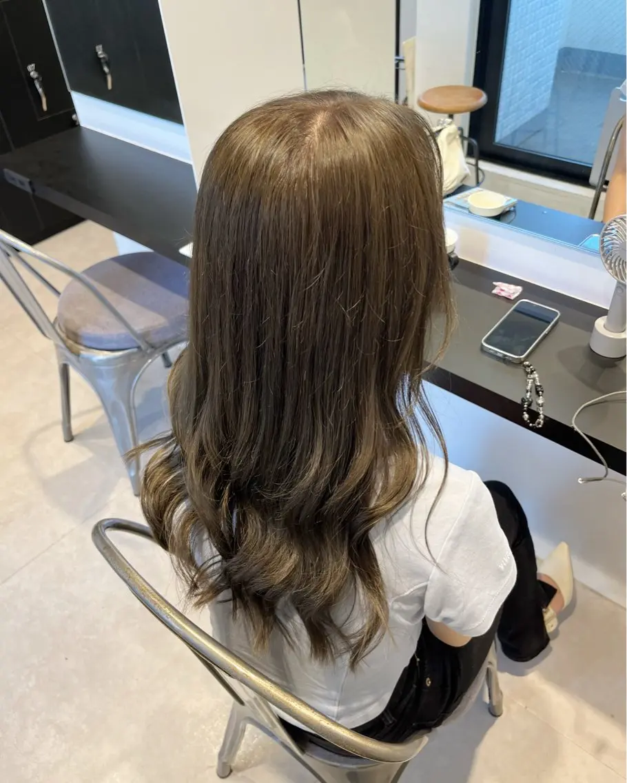 セミロング ヘアカラー トリートメント 𓍯韓国style/ 髪質改善𓍯中村和希のヘアスタイル