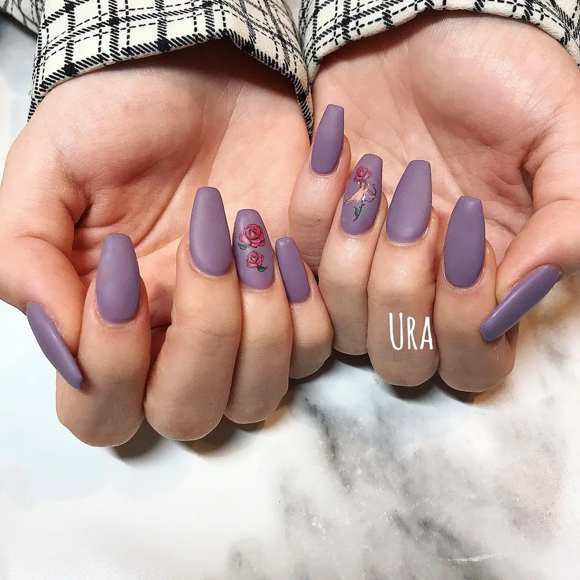 ネイル UrakoNail 《nail》のネイルデザイン