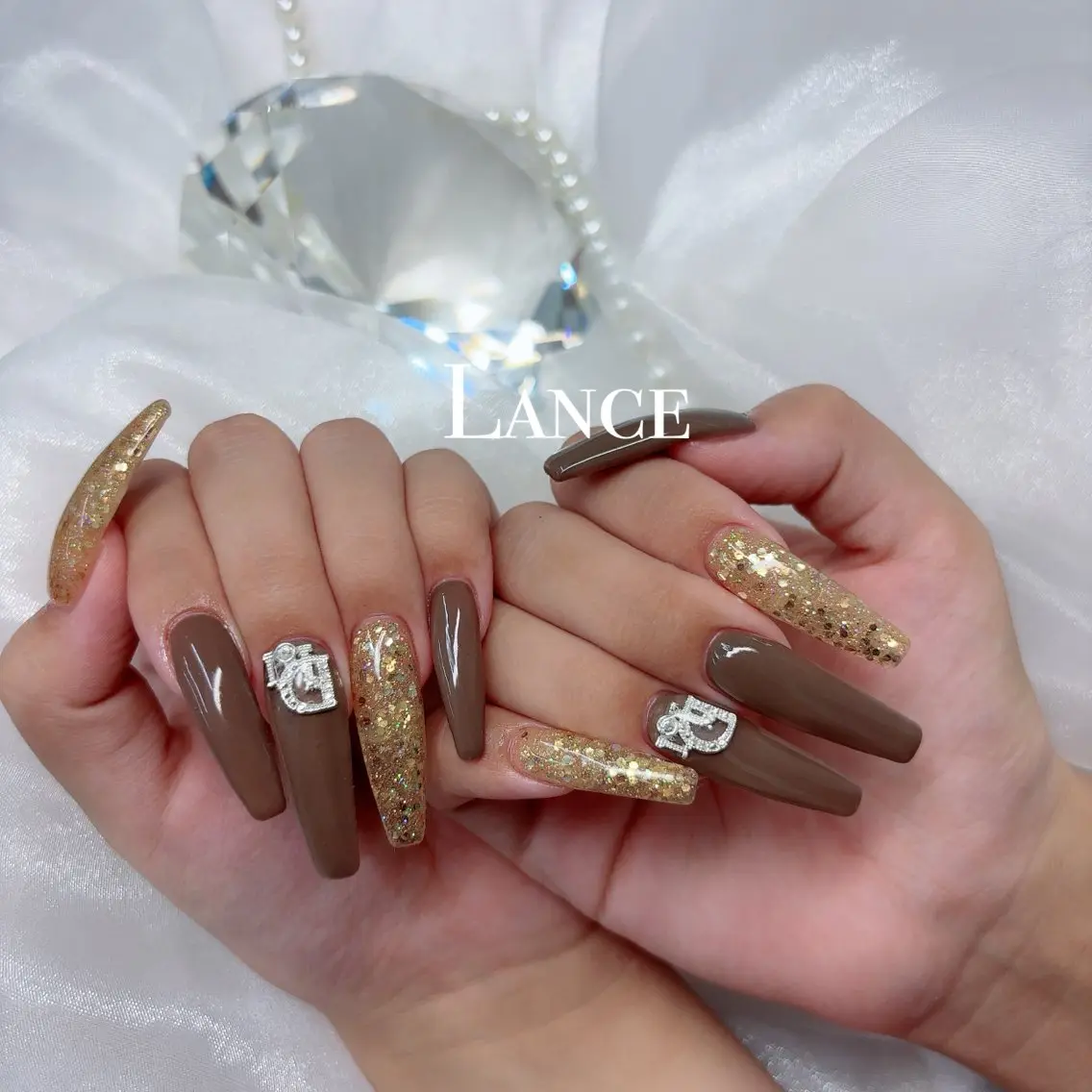 ネイル オーロラネイル フットネイル 氷ネイル・うるうるネイル キラキラネイル 韓国ネイル Lance nailのネイルデザイン