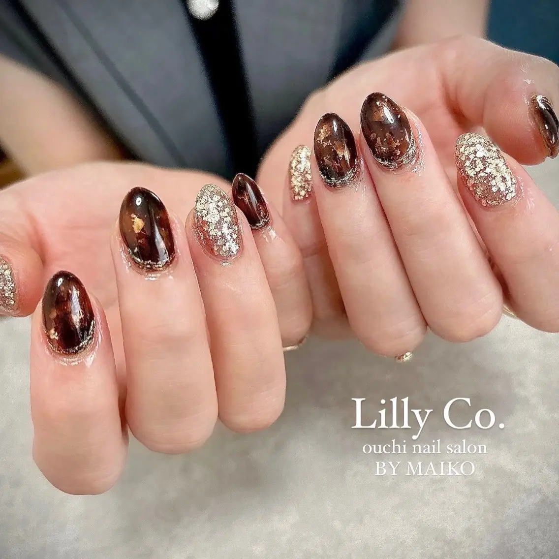 ネイル べっ甲ネイル キラキラネイル ハンドネイル ハンドケア Lilly Co.のネイルデザイン