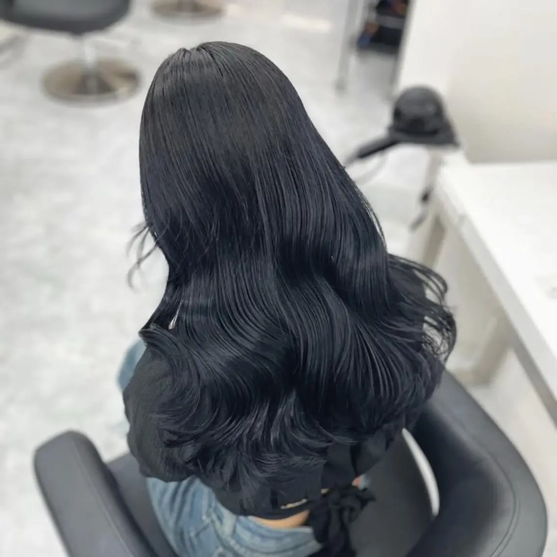 ロング カラー パーマ ヘアアレンジ メンズ キッズ メンズ韓国風 黒髪 ブルーカラー ブルーブラック レッドカラー 髪質改善Ⅰ透明感 艶カラーⅠたつやのヘアスタイル