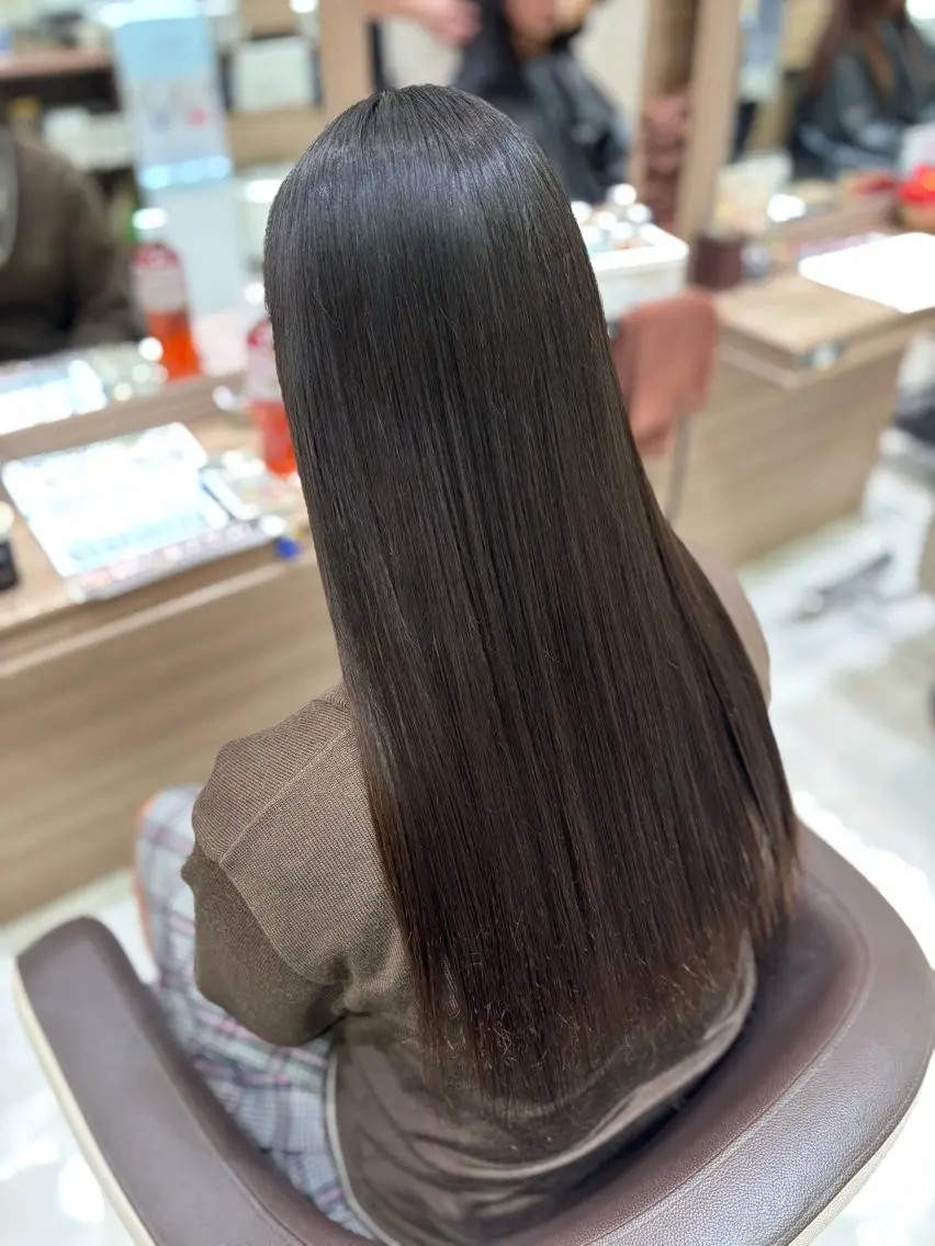 ロング パーマ カット 縮毛矯正 トリートメント ヘッドスパ 🐈‍⬛SARA🎀 縮毛矯正のヘアスタイル
