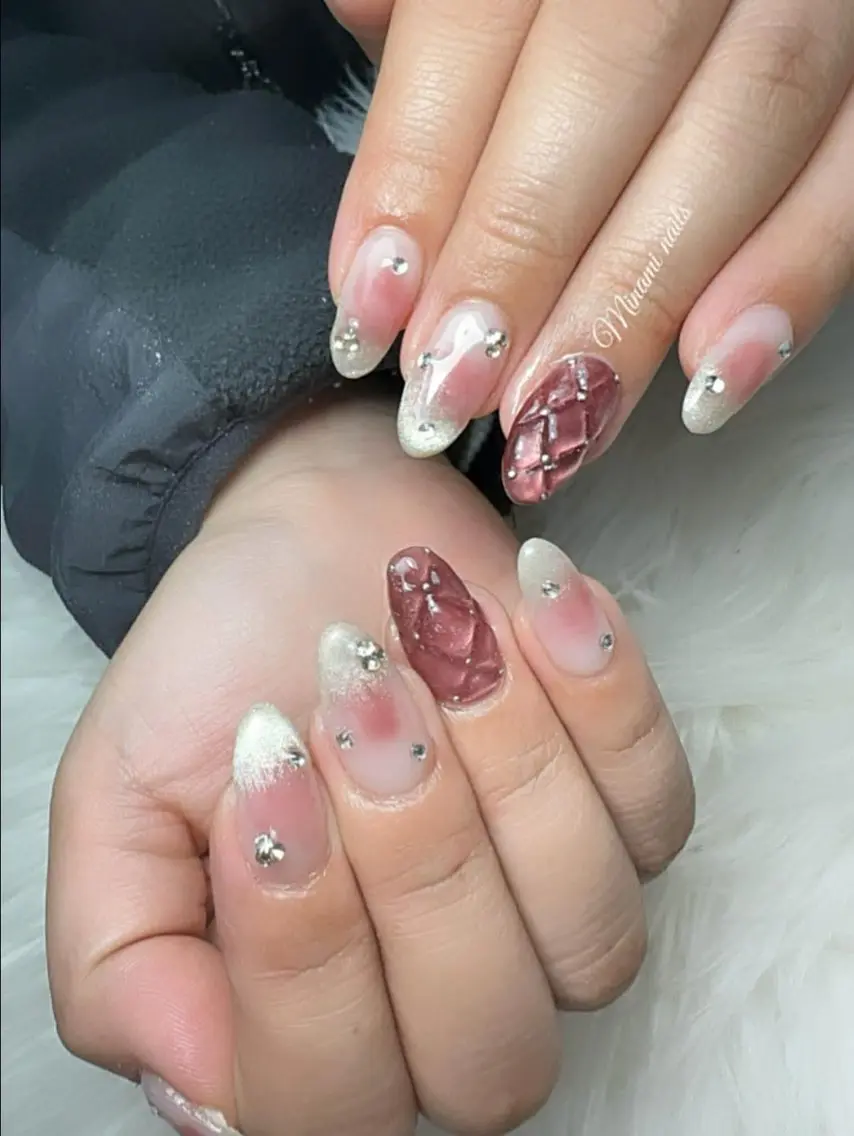 ネイル アートネイル オーロラネイル ガーリー キラキラネイル 韓国ネイル ハンドネイル Minami Nailsのネイルデザイン