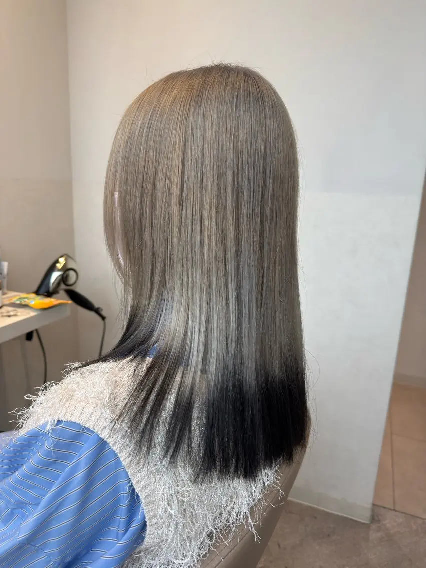 セミロング カラー 黒髪 🍇おぐら めぐみ🍇のヘアスタイル