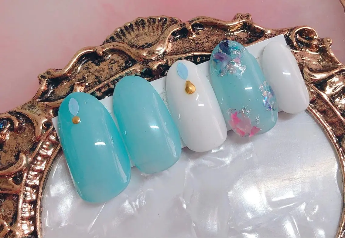 ネイル ハンドネイル CROWN プライベートサロンのネイルデザイン