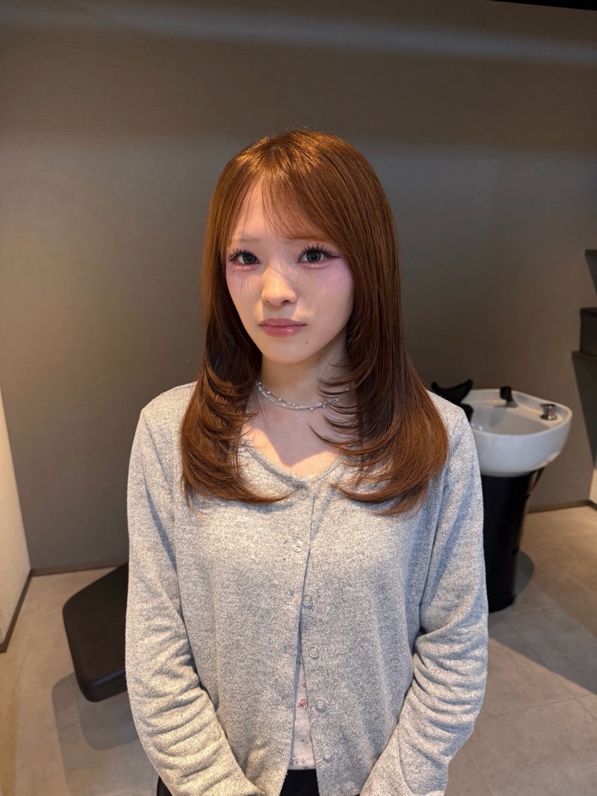 セミロング ハッシュカット カット ヘアカラー 艶髪、レイヤー honoka🌀のヘアスタイル
