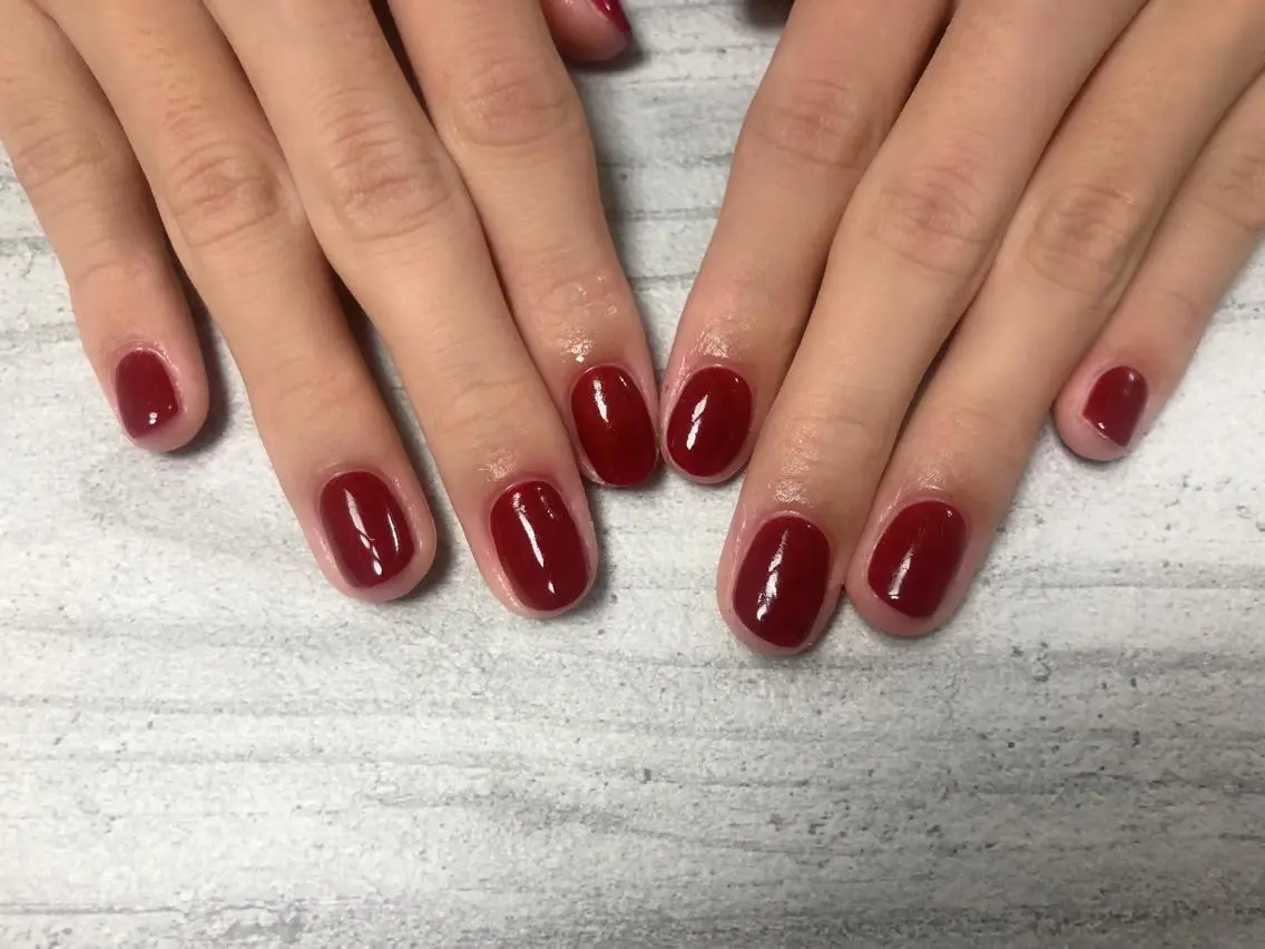ネイル 赤色 ハンドネイル mogunail &blowのネイルデザイン