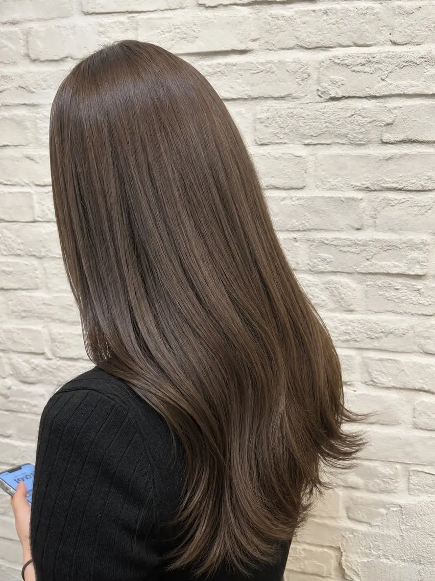 ロング アッシュ アッシュブラウン ヘアカラー トリートメント 🎀リオ🎀縮毛矯正 +透明感カラーのヘアスタイル