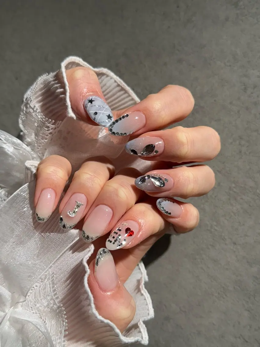 ネイル I-nailロング /ワンホン/キラキラのネイルデザイン