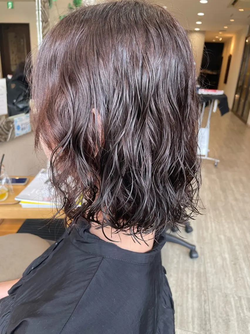 セミロング パーマ セミロングパーマ ボブ カット ヘアカラー パーマ トリートメント 勘場 万菜華のヘアスタイル