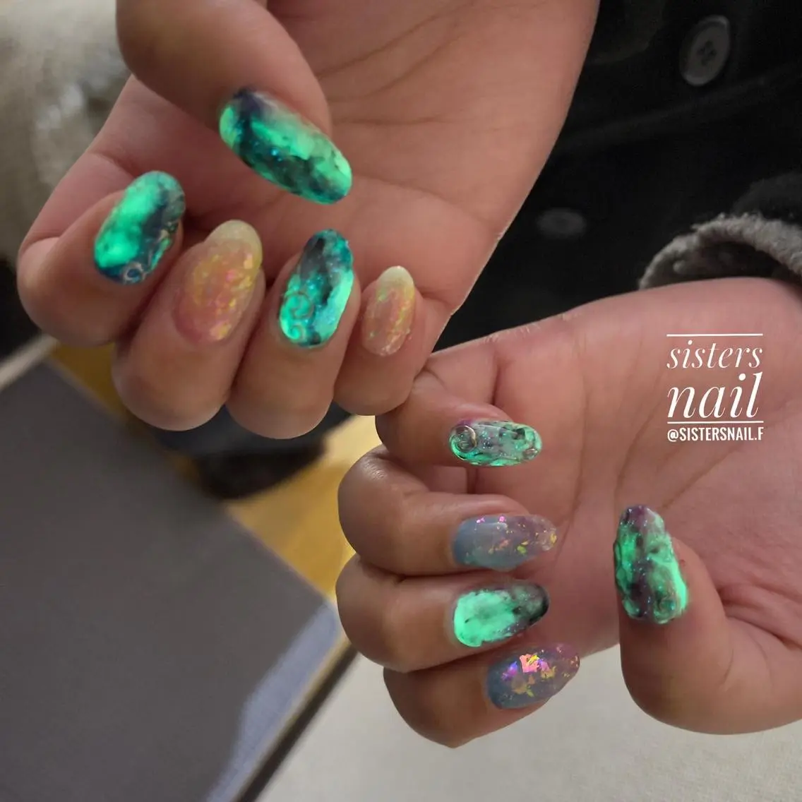 ネイル アートネイル オーロラネイル 大理石ネイル(マーブル) ニュアンスネイル sisters nail.fのネイルデザイン