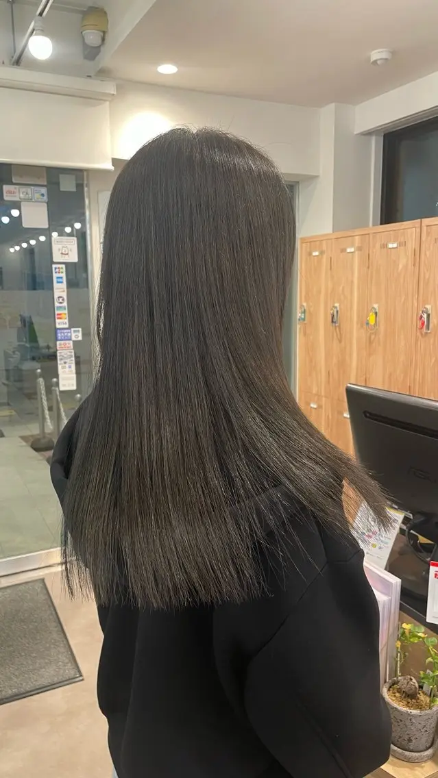 似合わせカット+ツヤカラーの写真