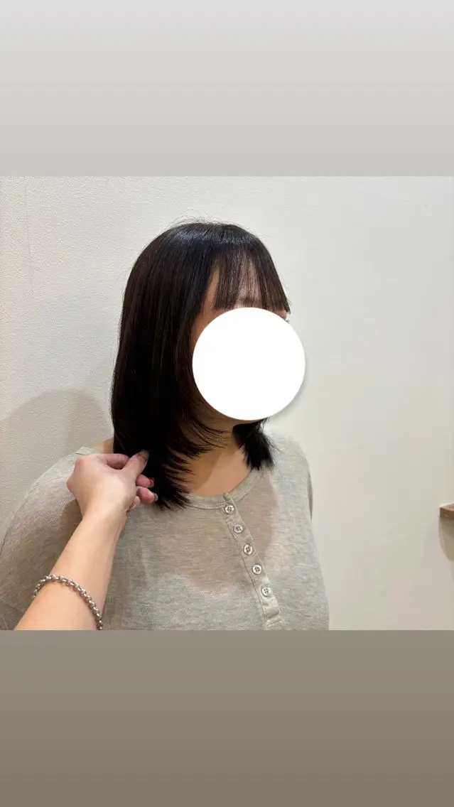 ミディアム カラー レイヤーカット 佐藤 優里のヘアスタイル
