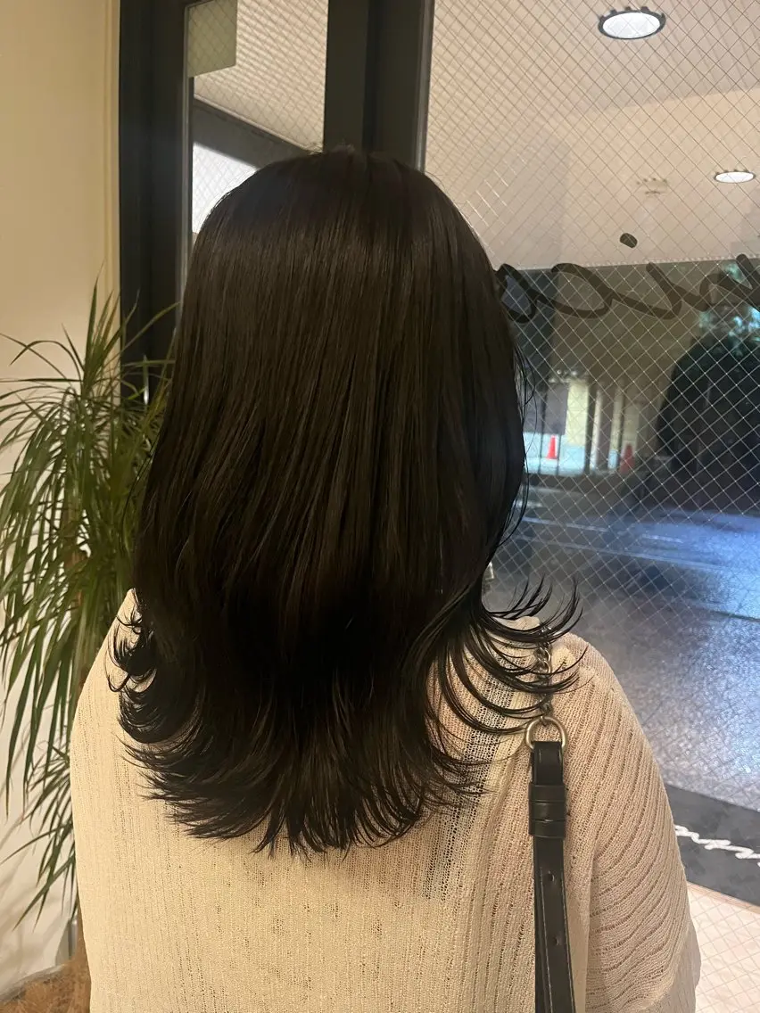 ミディアム カット ヘアカラー トリートメント 山本 彩香のヘアスタイル