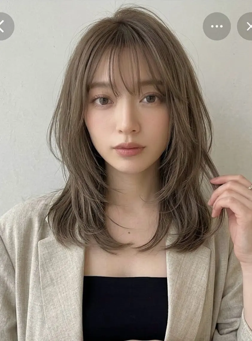 セミロング カラー カット ヘアカラー 美髪矯正✨🌷関 郁美🌷のヘアスタイル