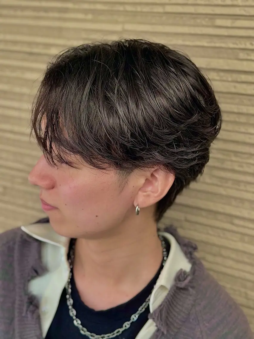 ショート パーマ メンズ フェザーパーマ メンズパーマ 松田 かのあのヘアスタイル