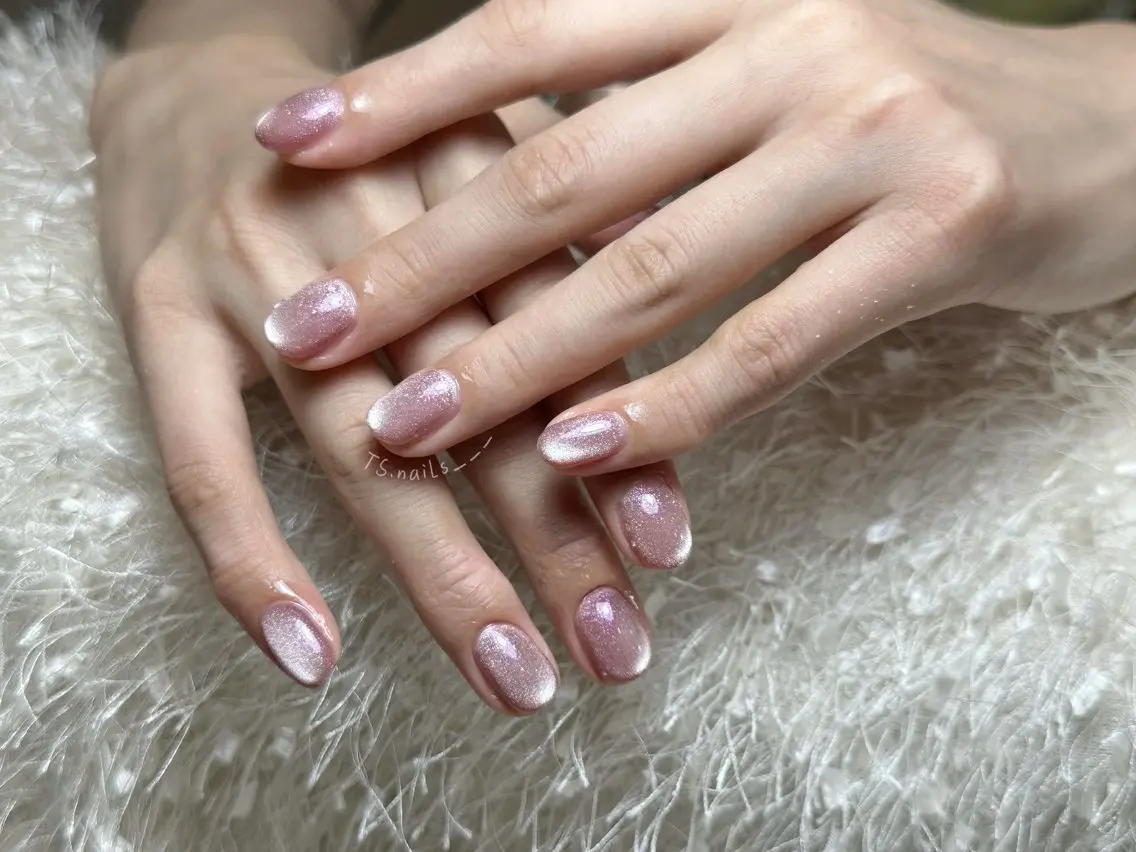 ネイル キラキラネイル マグネットネイル 持ち込み シンプルネイル ハンドネイル ハンドケア TS. nails___のネイルデザイン