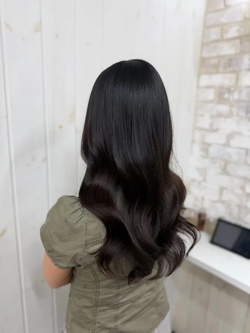 ロング カラー ヘアカラー プルエク／ハイトーン kurumi🩶のヘアスタイル