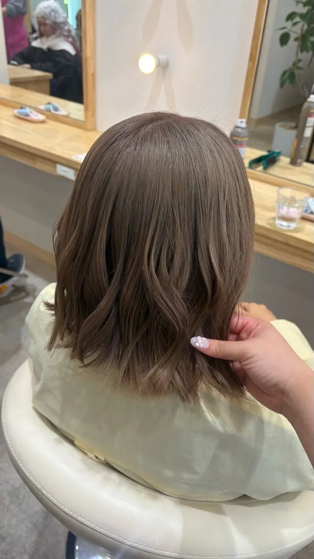 ミディアム カラー 🎀ブリーチ 🌈デザイン♡BoNのヘアスタイル