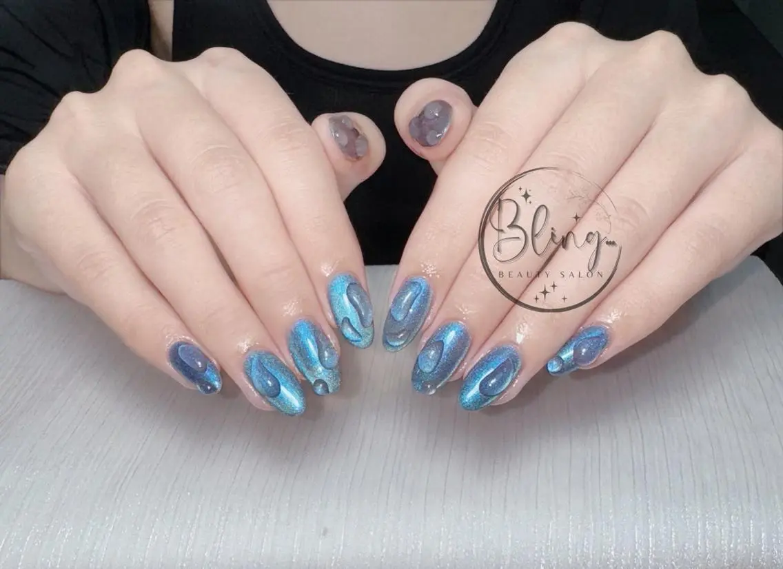 ロング カラー グラデーションカラー 韓国風ヘア ハンドネイル Bling Salonのネイルデザイン