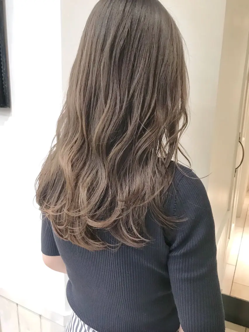 ロング カラー ヘアアレンジ ブリーチ グレージュ ブリーチなしカラー オリーブグレージュ オリーブグレー marika/ボブ /透明感カラーのヘアスタイル