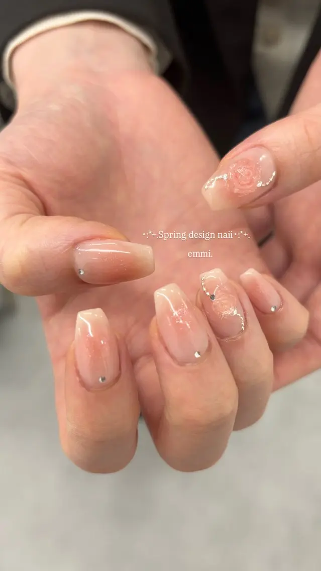 ネイル フレンチネイル ガーリー 韓国ネイル 春ネイル スクエアネイル ハンドネイル emmi nailのネイルデザイン