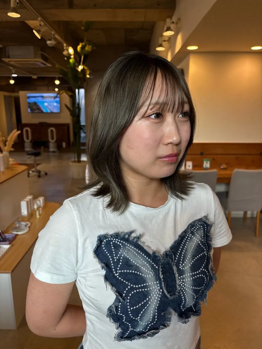 ミディアム カラー ベージュカラー オリーブベージュ カット ヘアカラー 山形 梨沙のヘアスタイル