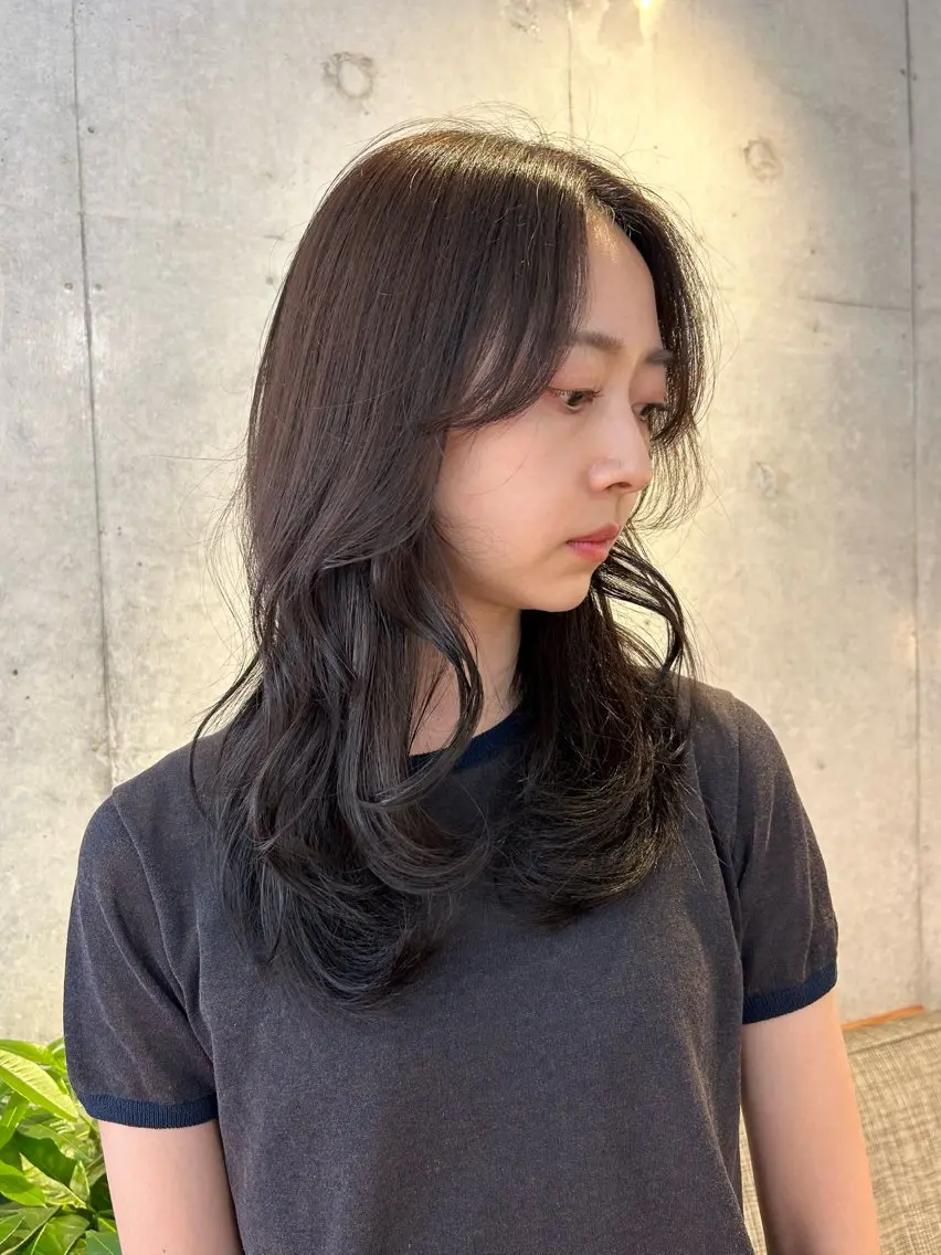 ミディアム カラー ミディアムレイヤー グレージュ レイヤーカット 垢抜けヘア🐈🤍 mioのヘアスタイル