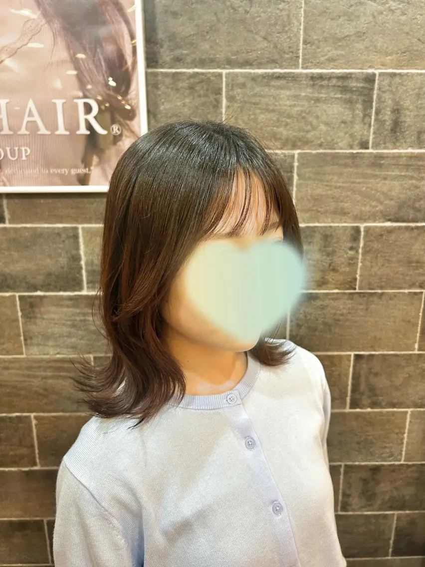 ミディアム 杉山 咲のヘアスタイル