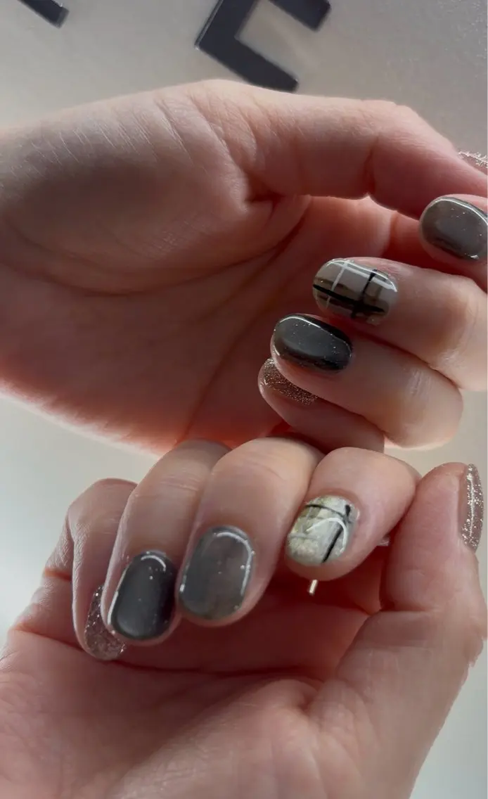 ネイル フラッシュネイル キラキラネイル モンタナ nailのネイルデザイン