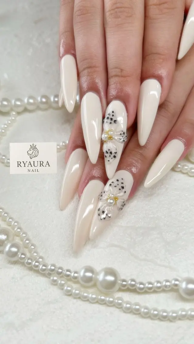 ネイル アートネイル 長さ出し フラワーネイル RYAURA NAILのネイルデザイン