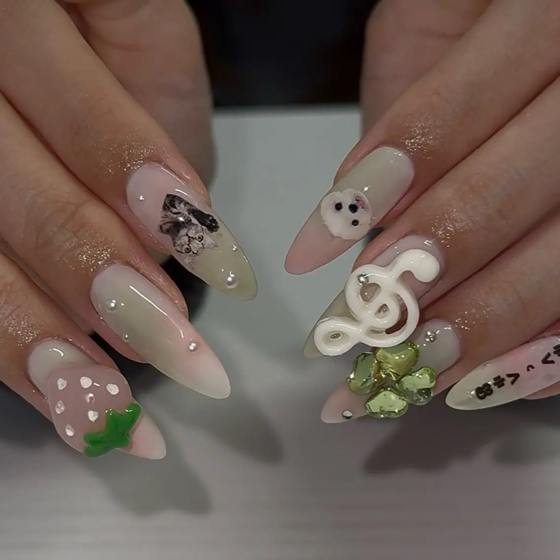 ネイル ロングネイル ハンドネイル Sarina ⋆⭒˚ mavieのネイルデザイン
