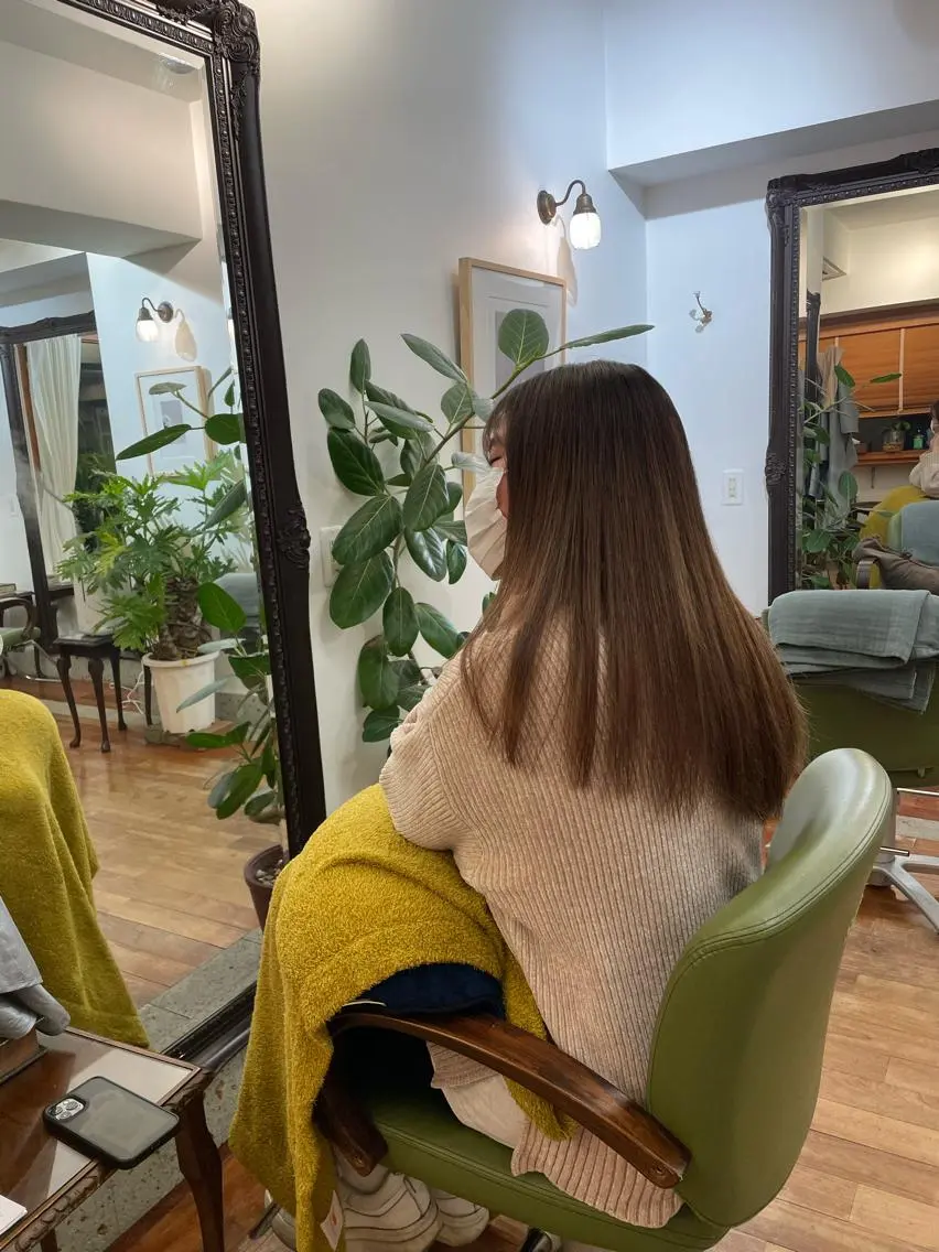 カットカラー+oggiotto11工程トリートメントの写真