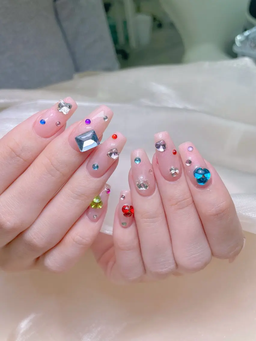 ネイル チークネイル ガーリー キラキラネイル 韓国ネイル リボン ハンドネイル princess スカルプ専門店のネイルデザイン