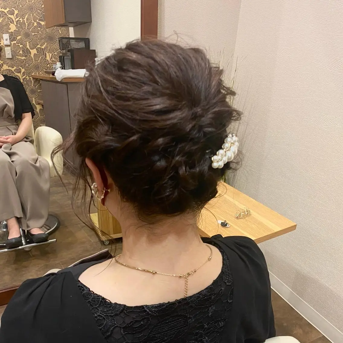 ミディアム カラー ミディアムパーマ バレイヤージュ イヤリングカラー グラデーションカラー ハイライトカラー カット ヘアカラー トリートメント 酸性ストレート/ブリ ーチなしWカラー河本のヘアスタイル