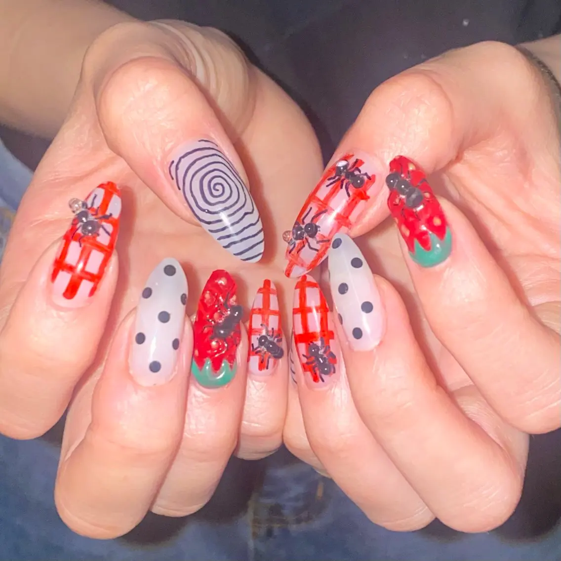 ネイル ハンドネイル フットネイル nano/きもかわ nail🐬🫧のネイルデザイン