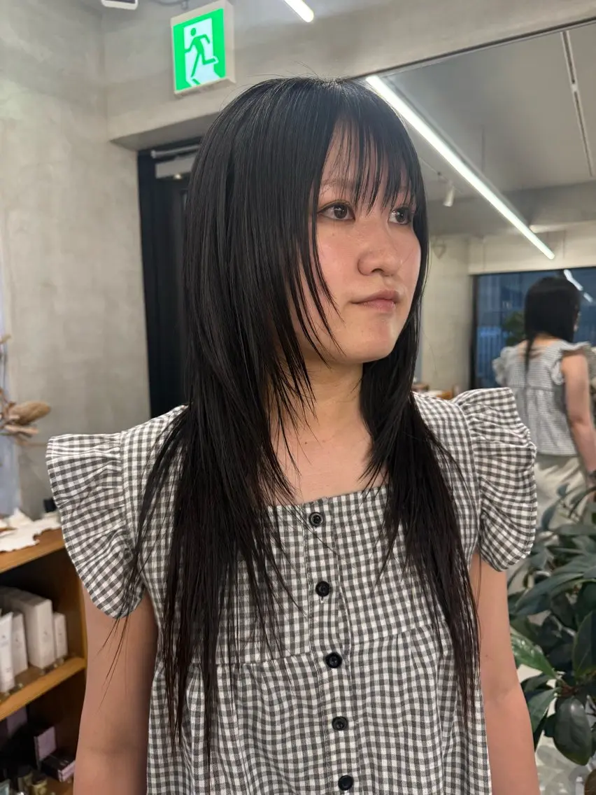 ロング ハッシュカット カット サカモト ナオミのヘアスタイル