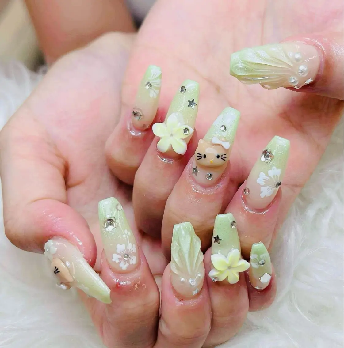 ネイル チークネイル 長さ出し フットネイル マグネットネイル 持ち込み ANH NAIL ゴテゴテ専門店💎のネイルデザイン