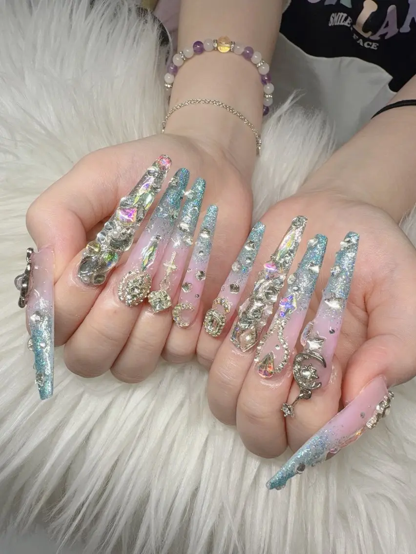 ネイル Lee Nailsのネイルデザイン