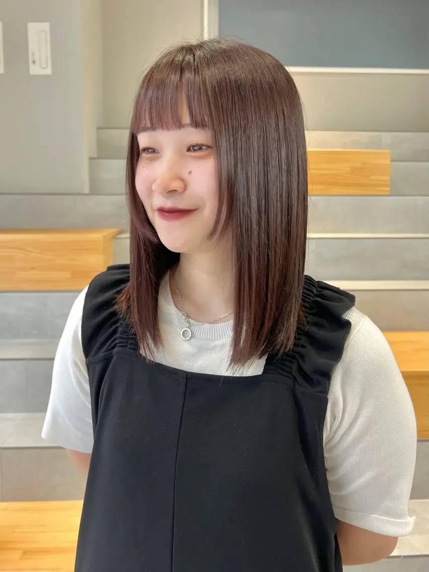ミディアム カット ヘアカラー トリートメント 秋野 花衣のヘアスタイル