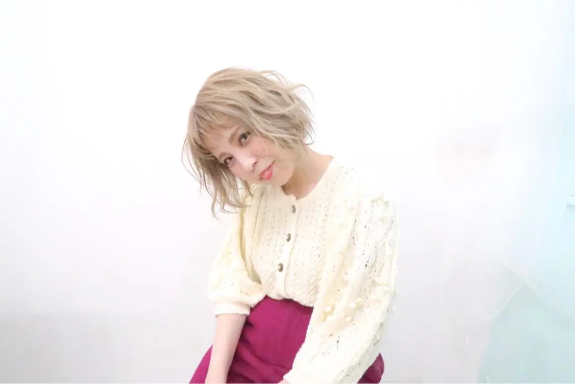 ミディアム 小川 美咲のヘアスタイル