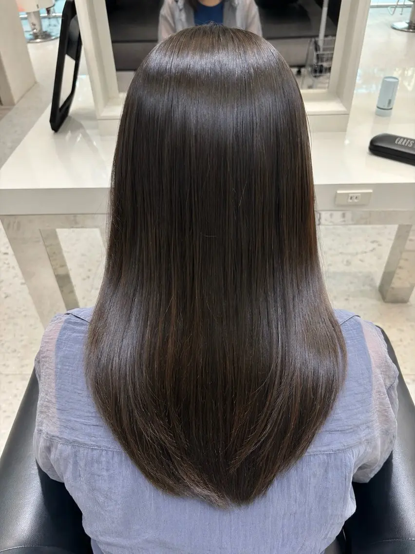セミロング 山田 ひかりのヘアスタイル