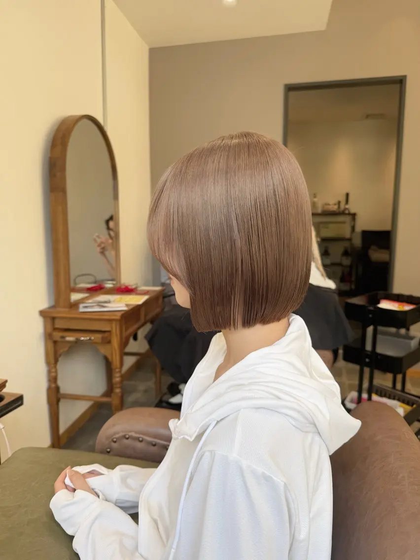 ミディアム カット ヘアカラー 大坪 壱成のヘアスタイル