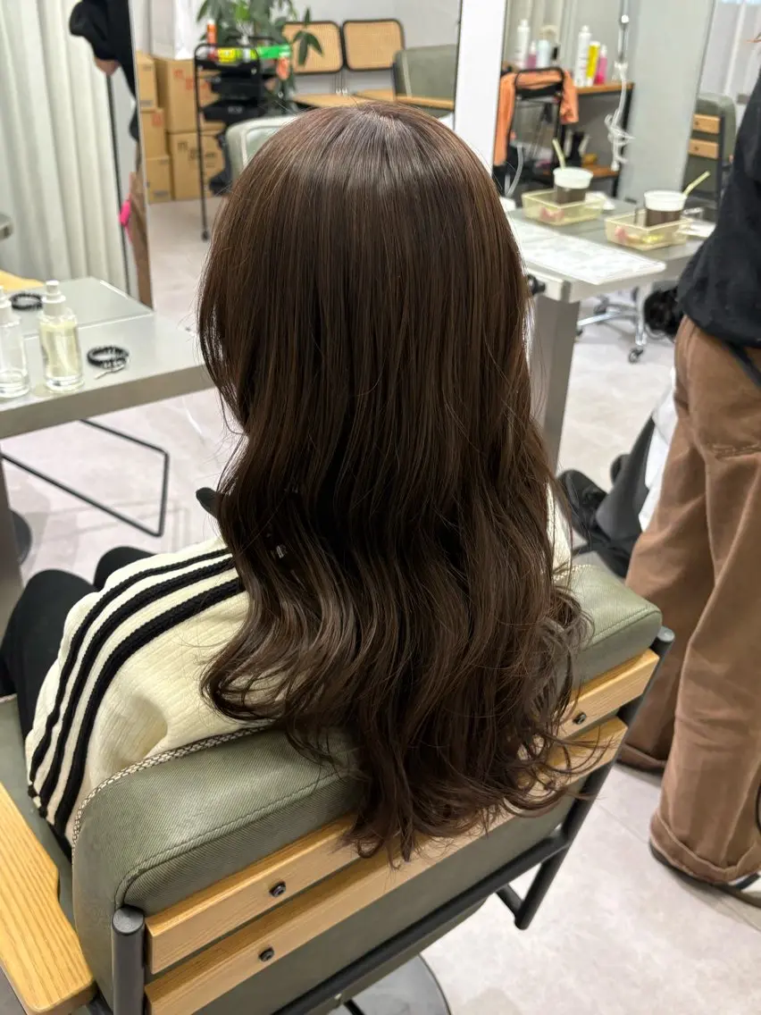 ロング カラー ベージュカラー ブリーチ ブリーチなしカラー 学生 トリートメント 仙台/ベージュ／ 艶カラー／三宅空翔のヘアスタイル