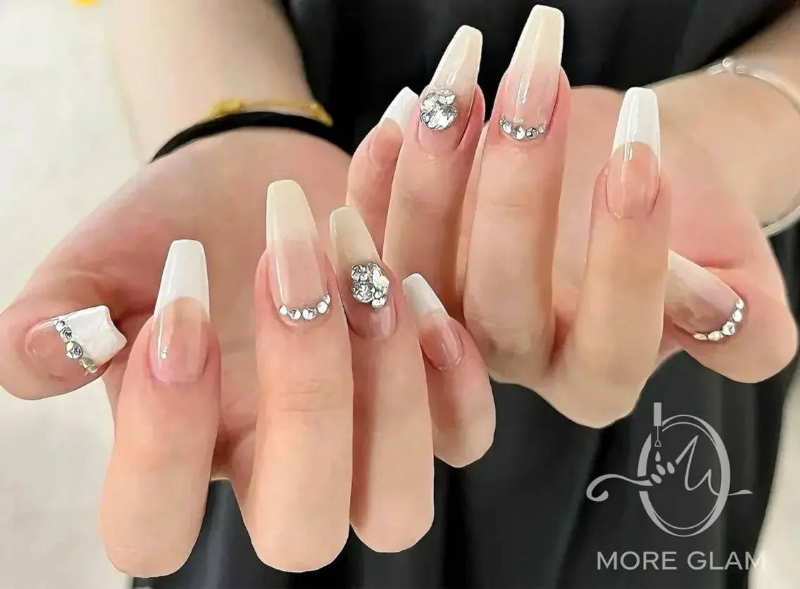 ネイル more glamのネイルデザイン
