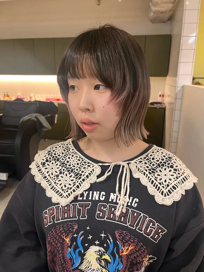 ショート 顔まわりレイヤー 顔周りカット レイヤーカット おくれ毛 縮毛/パーマ/カラー LUVISM佐藤里咲のヘアスタイル