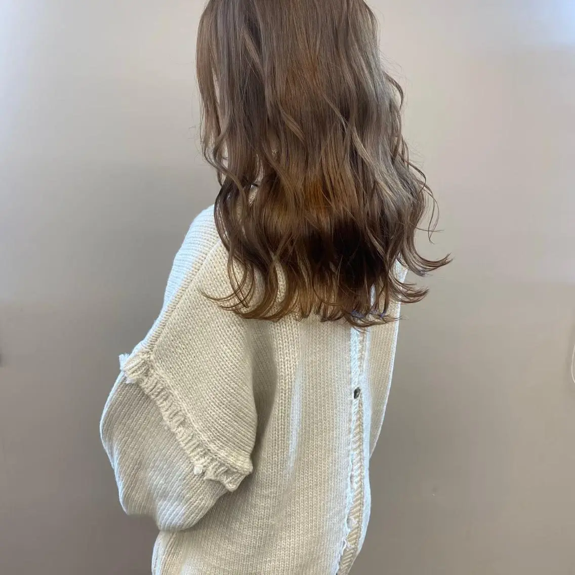 ミディアム カラー 髪質改善×レイヤー 齊藤翔太のヘアスタイル