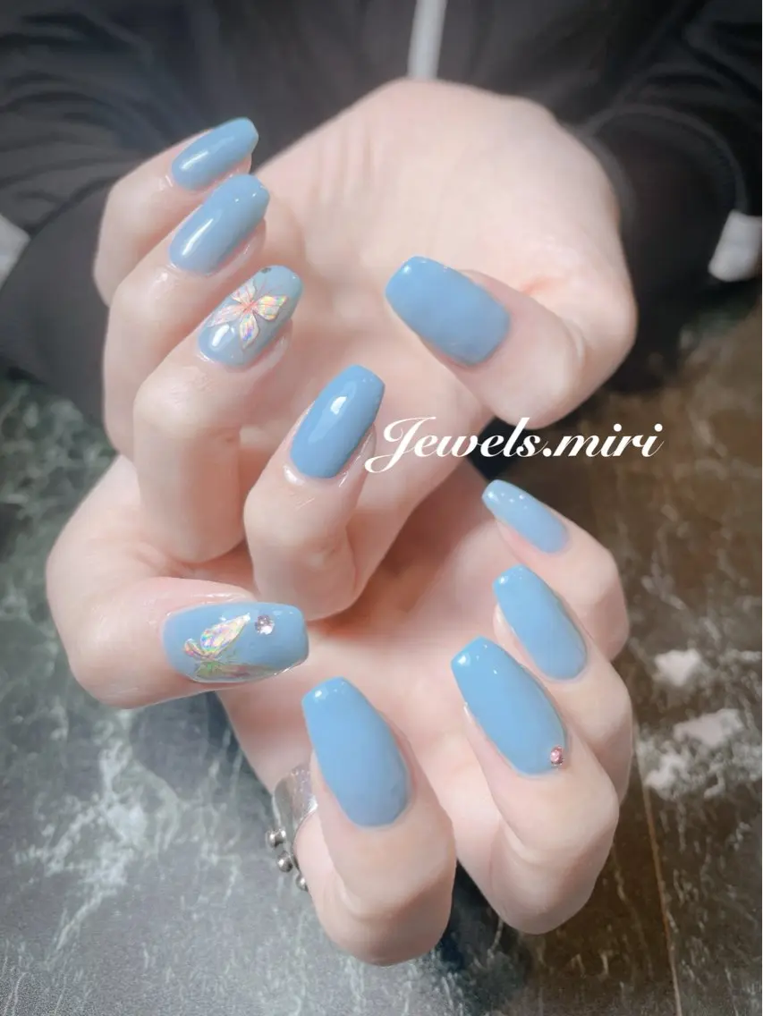ネイル ブルー ワンカラーネイル シンプルネイル ネイルサロン Jewels Mのネイルデザイン